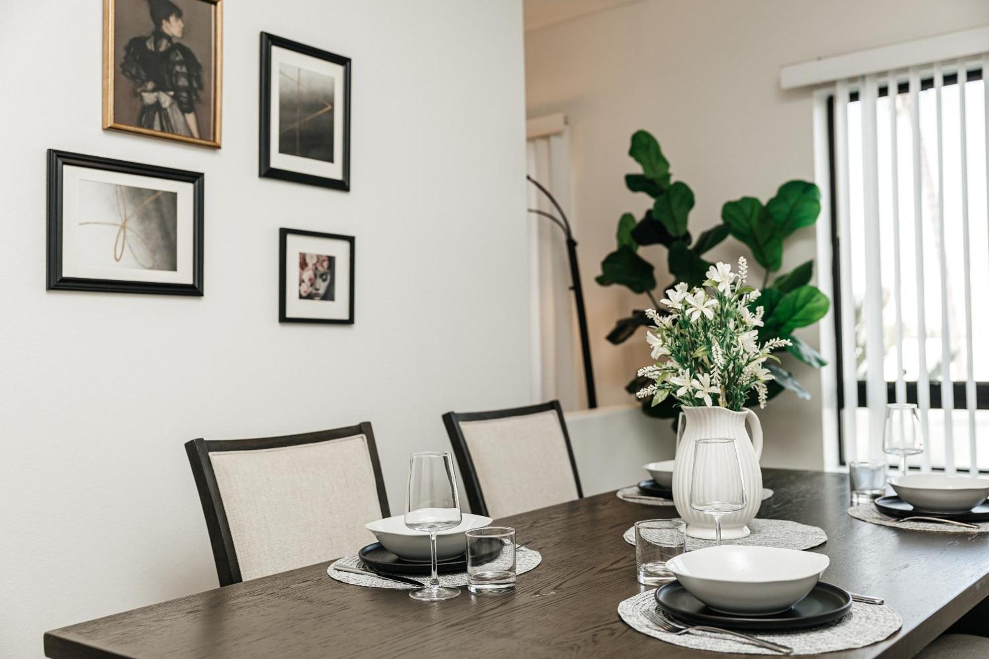 Ruby 2 Bedroom In Miraclemile Apartment